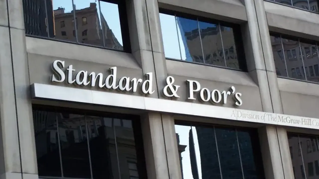 وكالة «ستاندرد آند بورز» تبقي على التصنيف الائتماني لمصر عند مستوى B/B